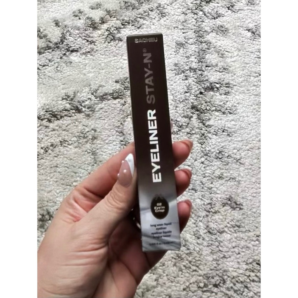Sacheu Eyeliner Stay-N 02 Eye'm Crisp Longwear Liquid Eyeliner Brown New Box